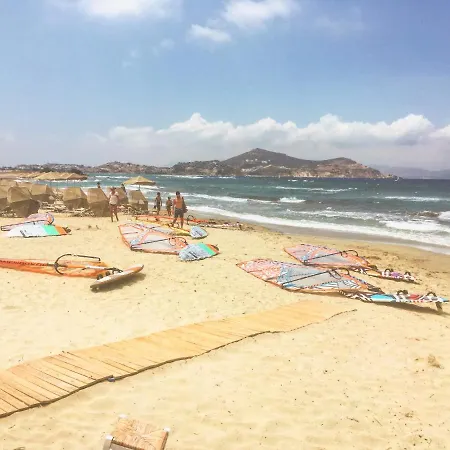 Flisvos Beach Surf House * Naxos City