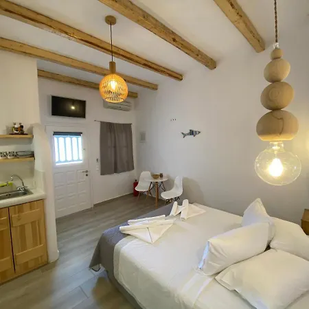 Flisvos Beach Surf House Naxos City